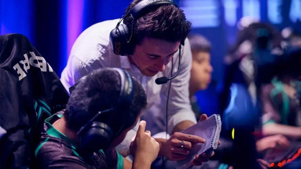 Professional League of Legends coaching and LoL coaching VOD review